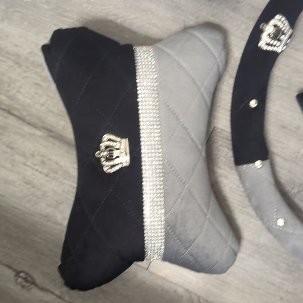 Crown Steering Wheel Cover, Neck Pillows and Seatbelt Shoulder Cover Rhinestones - Picture 2 of 4